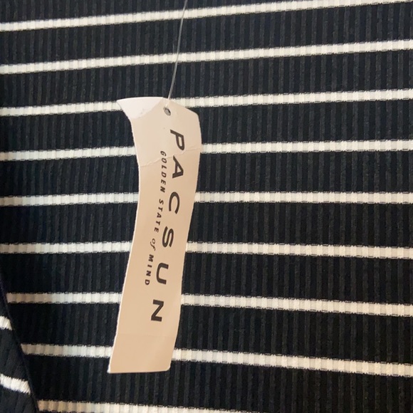 2/$10 or 3/$12- Black & White Striped Crop Top from Pac Sun- Size M- NWT - Picture 4 of 4